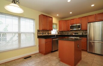 13513 Niagara Falls Ct in Germantown, MD - Building Photo - Building Photo