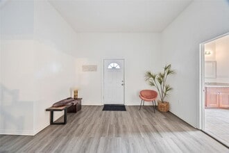 105 W Columbus Dr in Tampa, FL - Building Photo - Building Photo