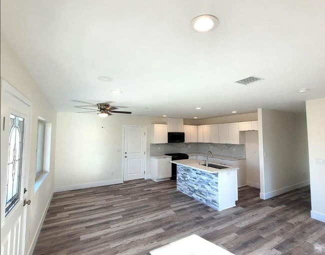 9920 Karen Ave in California City, CA - Building Photo - Building Photo