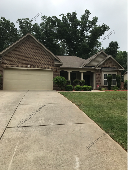 128 Marehaven Court in Piedmont, SC - Building Photo