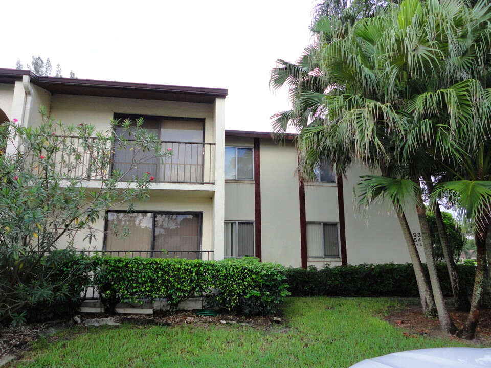 4849 Sable Pine Cir in West Palm Beach, FL - Building Photo