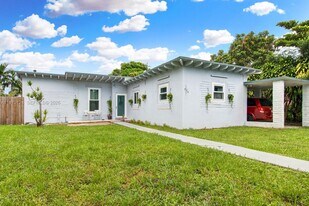 335 NW 109th St in Miami, FL - Building Photo