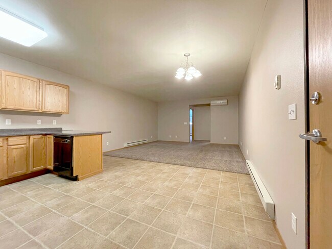 The Apartments on Main in Minot, ND - Building Photo - Building Photo