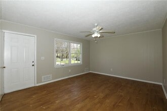 107 Inverness Dr in Jonesboro, GA - Building Photo - Building Photo