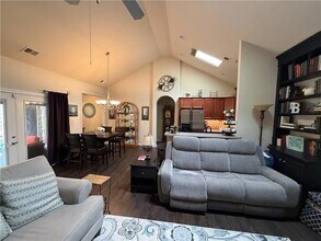 502 Camellia Ct in Acworth, GA - Foto de edificio - Building Photo