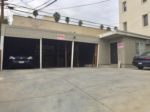 131 N New Hampshire Ave in Los Angeles, CA - Foto de edificio - Building Photo