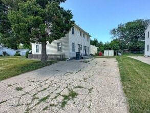 2004 Kellogg Ave in Ames, IA - Building Photo - Building Photo