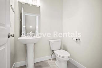 651 S 450 E in Clearfield, UT - Building Photo - Building Photo