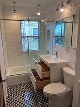 22 Bayard St, Unit 2 in Boston, MA - Foto de edificio - Building Photo