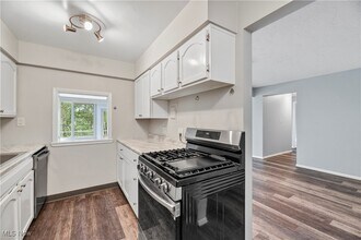 12900 Lake Ave in Lakewood, OH - Foto de edificio - Building Photo