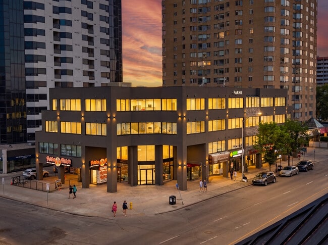 Richmond Square - 685 Richmond St