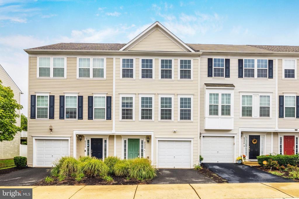 8332 Scotland Loop in Manassas, VA - Building Photo