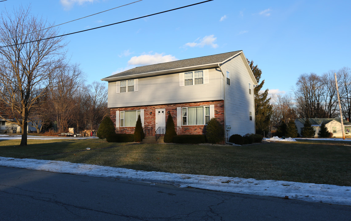 22-32 Knickerbocker St in Ballston Spa, NY - Building Photo