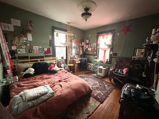 16 Fisher Ave, Unit 2 in Boston, MA - Foto de edificio - Building Photo