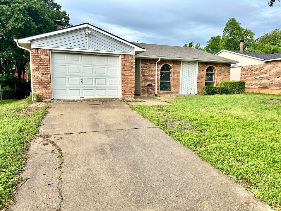 521 Hanover Dr in Allen, TX - Building Photo