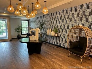 10 Norden Pl in Norwalk, CT - Foto de edificio - Building Photo