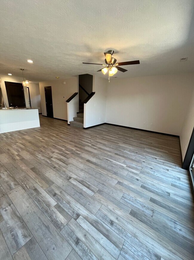 9562 W Dolores Dr in Sioux Falls, SD - Building Photo - Building Photo