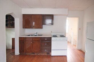 313 Peebles St, Unit 2 in Pittsburgh, PA - Building Photo - Building Photo