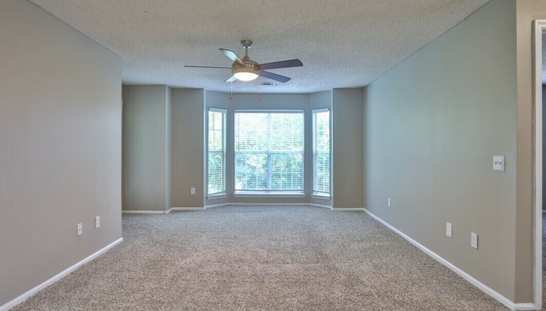 222 Caledon Ct in Greenville, SC - Building Photo