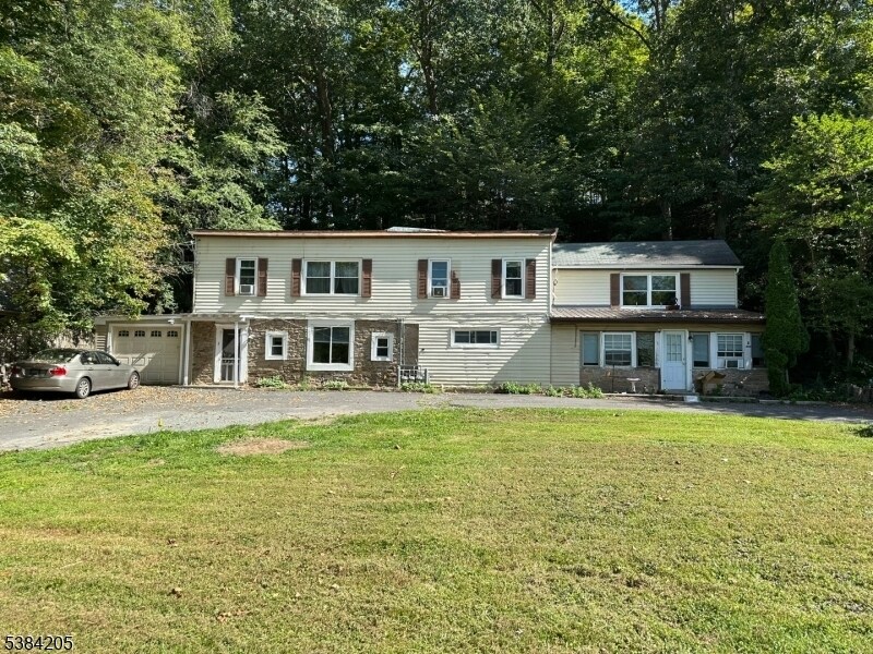1776 Daniel Bray Hwy in Stockton, NJ - Building Photo