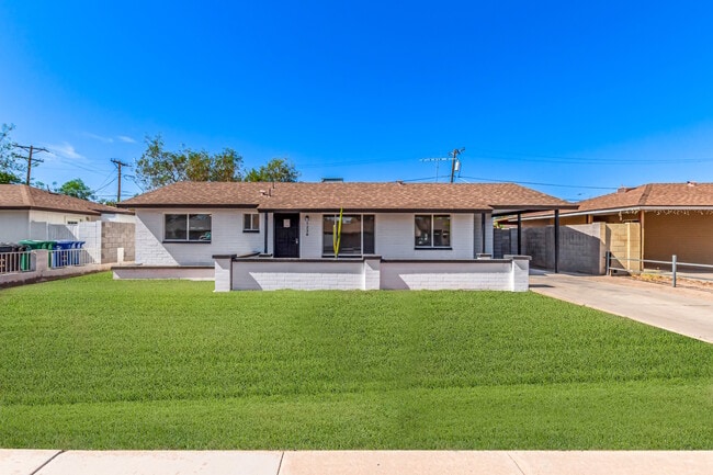 property at 1238 E Vine Ave
