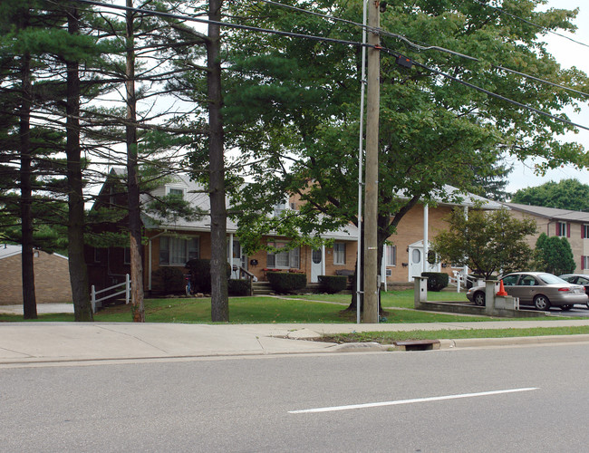 148 Applegrove St NE in Canton, OH - Building Photo - Building Photo