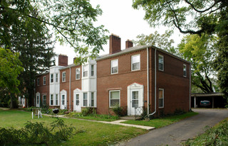 1937-1943 Northwest Blvd Apartments