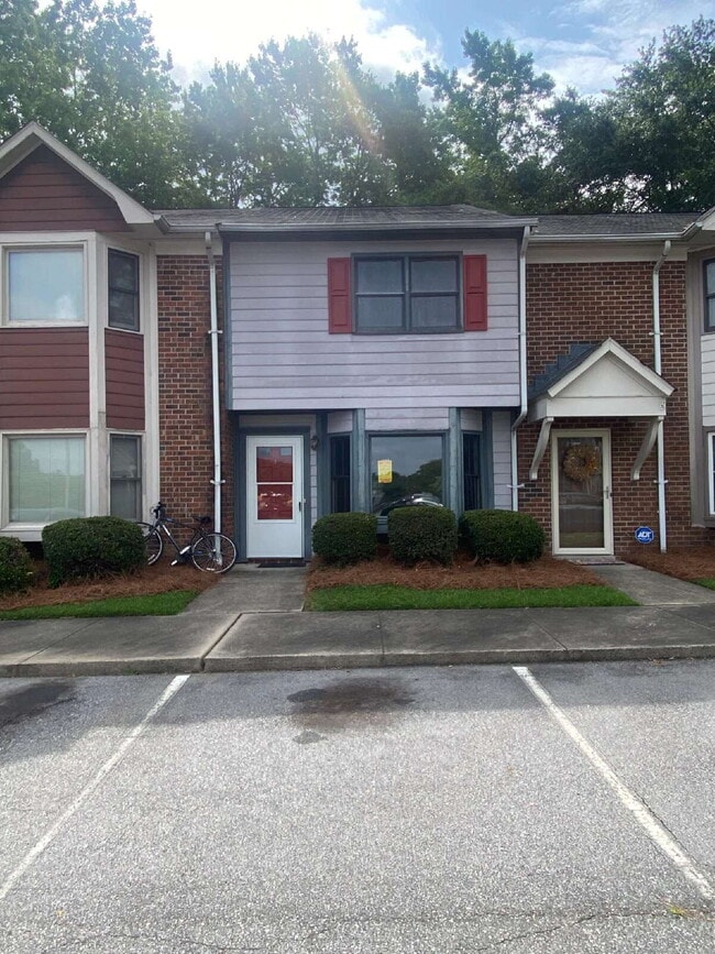 property at 319 St Andrews Dr