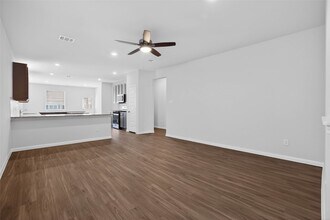 13320 Burbot Dr in Shenandoah, TX - Building Photo - Building Photo