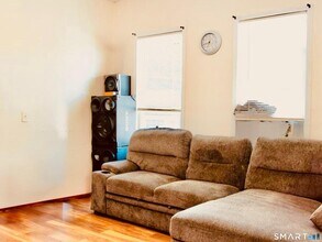 250 Orange St in Waterbury, CT - Foto de edificio - Building Photo