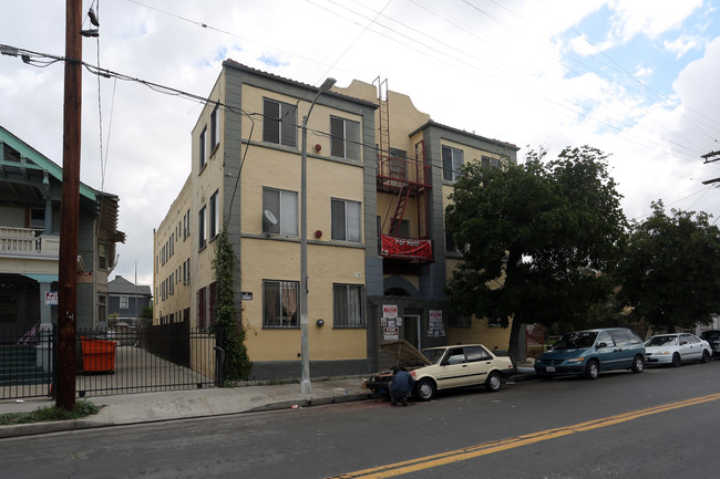 Alvarado Apartments in Los Angeles, CA - Building Photo - Building Photo