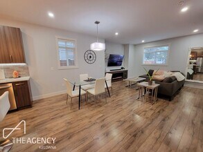 1015 Stockwell Ave in Kelowna, BC - Building Photo - Building Photo