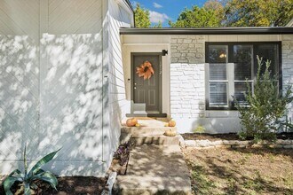 1712 Hamilton St in San Marcos, TX - Building Photo - Building Photo