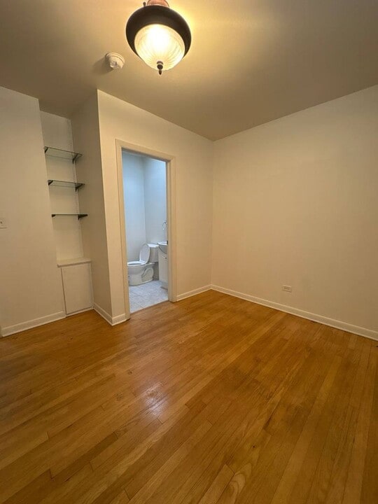 8827 W Grand Ave in River Grove, IL - Foto de edificio