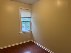 1106 Queen St NE in Washington, DC - Building Photo - Building Photo