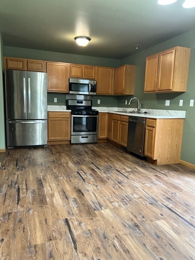 1808 Dainesway Dr in Valparaiso, IN - Building Photo - Building Photo