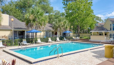 Douglaston Villas & Townhomes in Altamonte Springs, FL - Building Photo - Building Photo