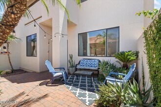 8270 Hayden Rd in Scottsdale, AZ - Building Photo - Building Photo