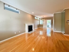 42 Avalon Ct in Napa, CA - Building Photo - Building Photo