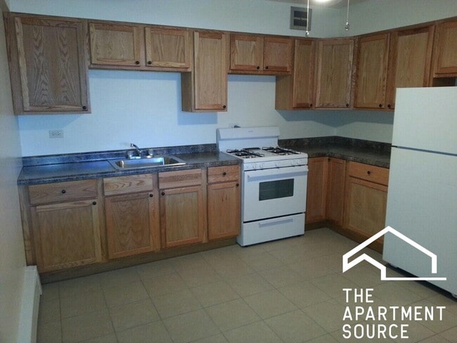 property at 6821 N Sheridan Rd