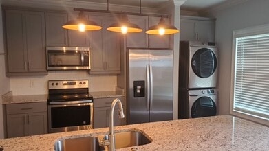 College Oaks in Auburn, AL - Building Photo - Building Photo