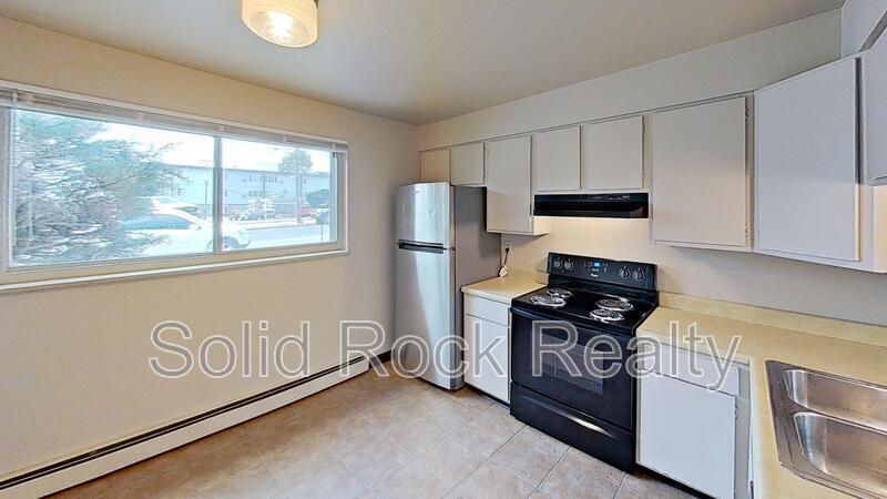 1801 Eagle View Dr in Colorado Springs, CO - Foto de edificio