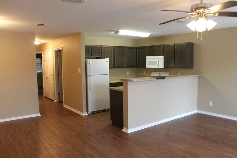 Pecan Haven Apartments in Nash, TX | ApartmentHomeLiving.com