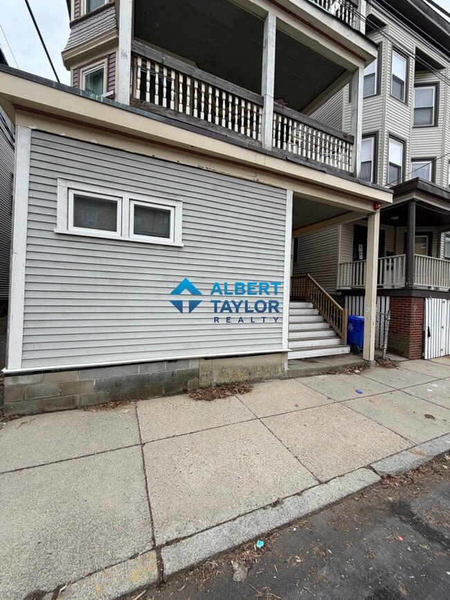 99 Calumet St, Unit 2 in Boston, MA - Building Photo - Building Photo