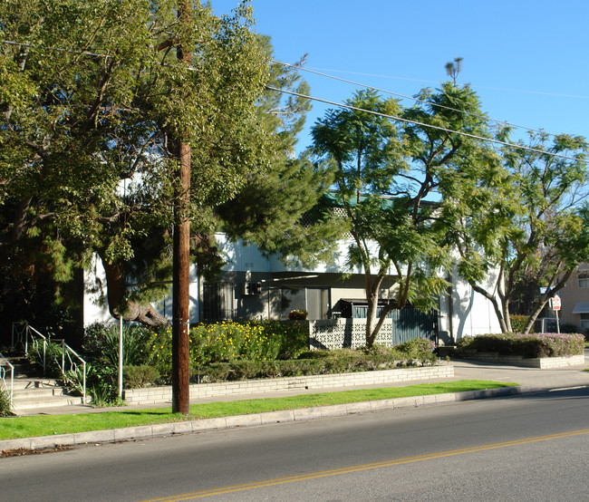 4806 Riverton Ave in North Hollywood, CA - Building Photo - Building Photo