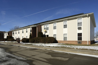 Jenna Terrace Apartments in Lorain, OH - Building Photo - Building Photo