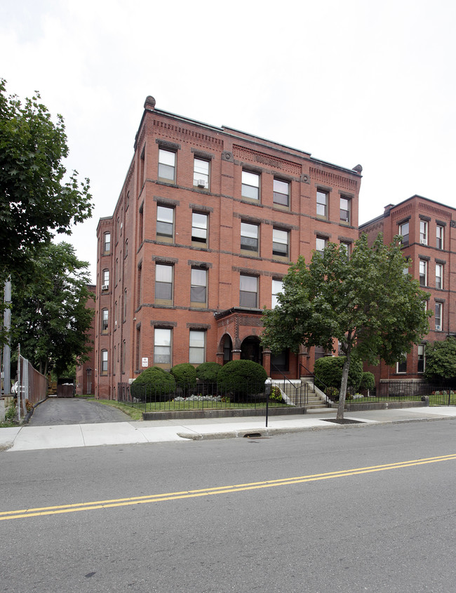 Matheson Apartments in Worcester, MA - Foto de edificio - Building Photo