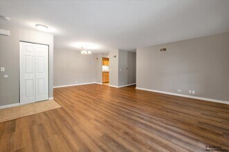 520 Shorely Dr in Barrington, IL - Building Photo - Building Photo