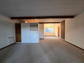 465 Winslow Way E, Unit #210 in Bainbridge Island, WA - Building Photo - Building Photo