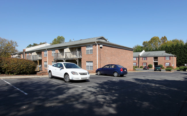 Parkside Apartments in Burlington, NC - Building Photo - Building Photo